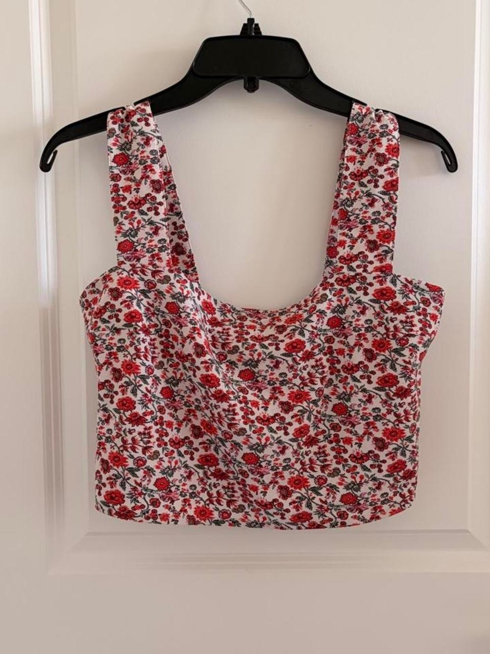 Abercrombie & Fitch Red and White Floral Square-Neck Crop Top